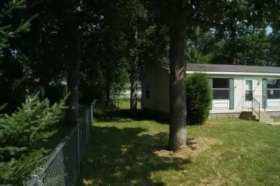 10870 E Iroquois, Walkerton, IN 46574 photo 2