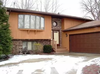 442 N Wright Ave, Griffith, IN 46319 photo 2