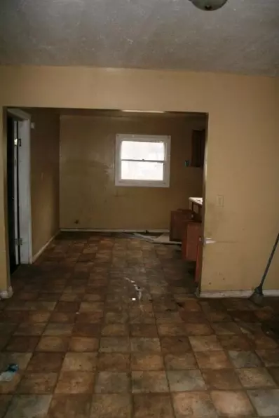 2421 Hobart St, Gary, IN 46406 photo 4