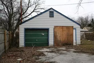 2421 Hobart St, Gary, IN 46406 photo 3