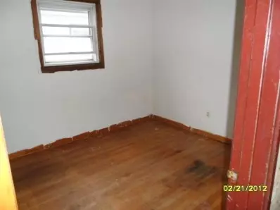 1762 Arthur St, Gary, IN 46404 photo 4