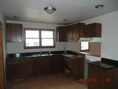 2107 Elm St, Griffith, IN 46319 photo 3