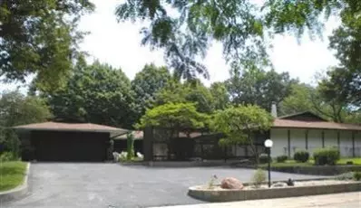 8611 Baring, Munster, IN 46321 photo 1