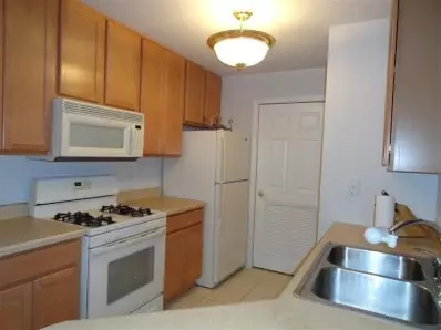 531 Cambridge Ct #1C, Munster, IN 46321 photo 3