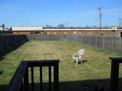 1930 W Ash St, Griffith, IN 46319 photo 3