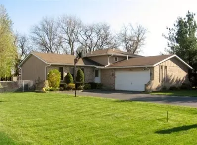 3857 Kingsway Ct, Crown Point, IN 46307 photo 1
