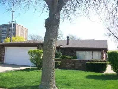 1103 Pyramid Dr, Gary, IN 46407 photo 2