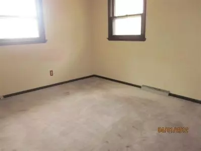 11230 N 575, De Motte, IN 46310 photo 4