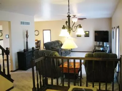 8708 Henry St, Dyer, IN 46311 photo 4