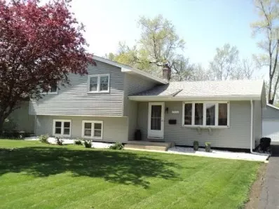 7954 Frederick, Munster, IN 46321 photo 1