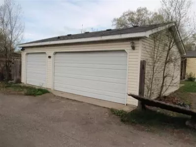 862 Dallas, Gary, IN 46406 photo 4