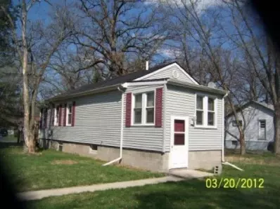 1323 Elm St, Griffith, IN 46319 photo 2
