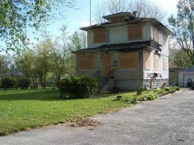 1131 N Broad St, Griffith, IN 46319 photo 2
