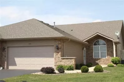 320 Cochran Dr, Crown Point, IN 46307 photo 3