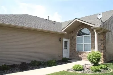 320 Cochran Dr, Crown Point, IN 46307 photo 4