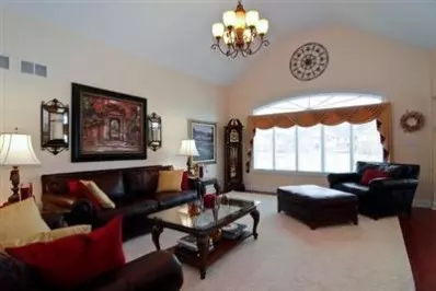 523 Jenna Dr, Munster, IN 46321 photo 3