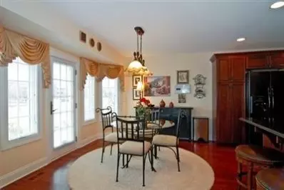 523 Jenna Dr, Munster, IN 46321 photo 6