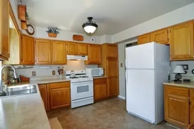 712 Forest Ave, Griffith, IN 46319 photo 4