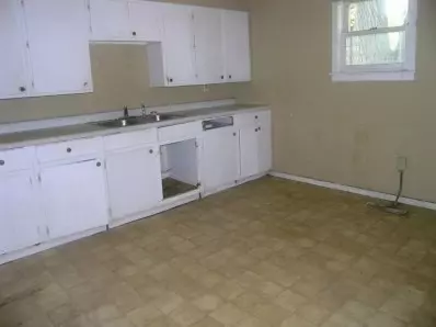 1563 Rutledge, Gary, IN 46404 photo 6
