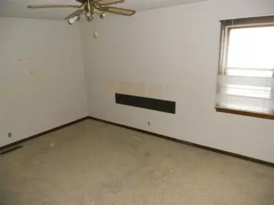 8132 E 4th Pl, Highland, IN 46322 photo 6