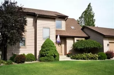 9811 Redbud Rd, Munster, IN 46321 photo 1