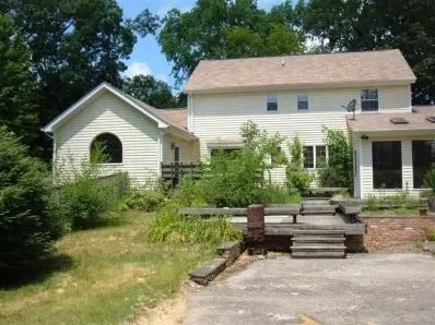 6724 Cavalier Dr, De Motte, IN 46310 photo 3