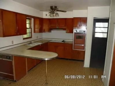 7903 Locust Ave, Gary, IN 46403 photo 6