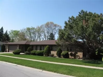 17232 Williams St, Lansing, IL 60438 photo 1