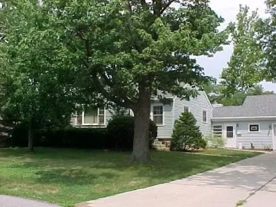 120 W Wirth Rd, Griffith, IN 46319 photo 1