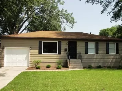 1034 E Glen Park Ave, Griffith, IN 46319 photo 1