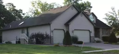 223 N Elgin, Griffith, IN 46319 photo 4