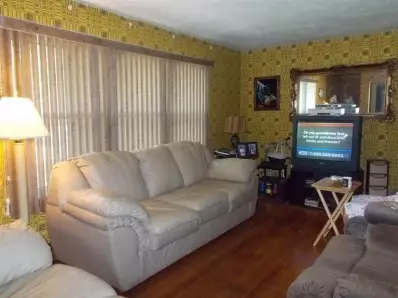 6786 Ash Pl, Gary, IN 46403 photo 2
