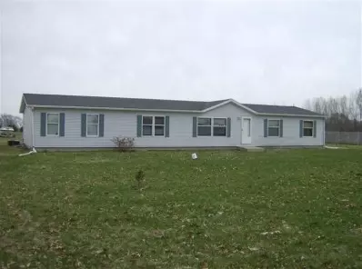 4083 S 300 E, La Porte, IN 46350 photo 1