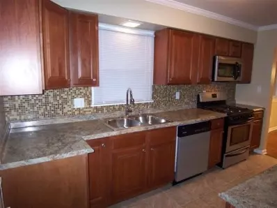 731 Jay St, Griffith, IN 46319 photo 3