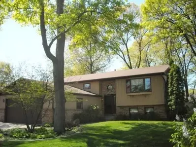 332 N True St, Griffith, IN 46319 photo 1