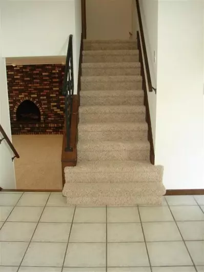 9042 Chestnut Ln, Munster, IN 46321 photo 3