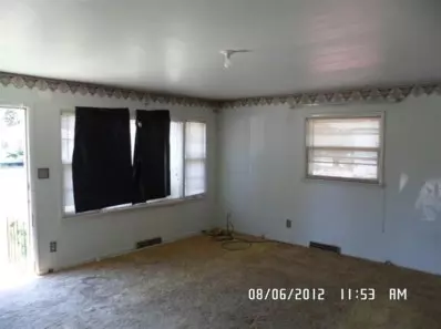 418 E 48th Pl, Gary, IN 46409 photo 4