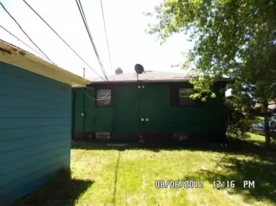 418 E 48th Pl, Gary, IN 46409 photo 2