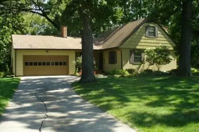 417 Fairview, Crown Point, IN 46307 photo 2