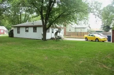2727 King St, Gary, IN 46406 photo 3