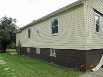 1701 Hendricks St, Gary, IN 46404 photo 2