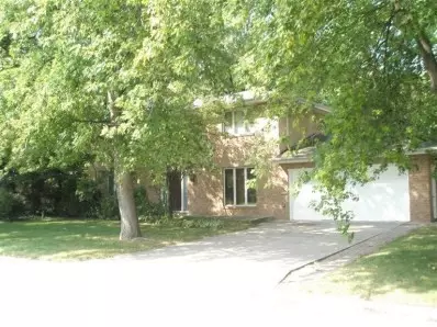 8830 Parkway Dr, Highland, IN 46322 photo 1