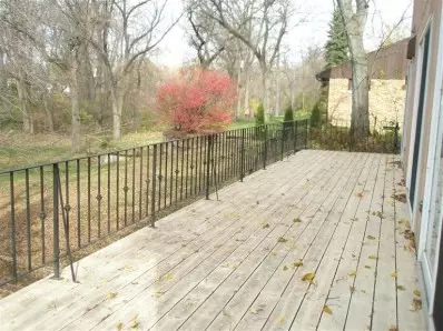 8830 Parkway Dr, Highland, IN 46322 photo 5