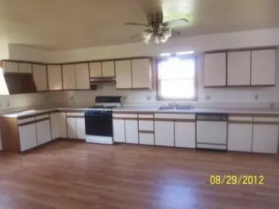 18 E Main St, La Crosse, IN 46348 photo 9