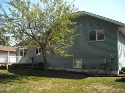 414 S Park Dr, Griffith, IN 46319 photo 2