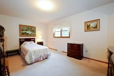414 S Park Dr, Griffith, IN 46319 photo 8