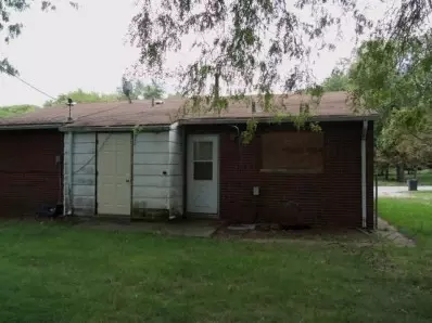 929 Stevenson St, Gary, IN 46406 photo 2