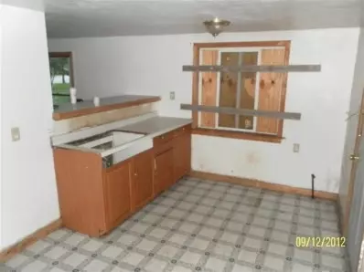 3132 Burr St, Gary, IN 46406 photo 6