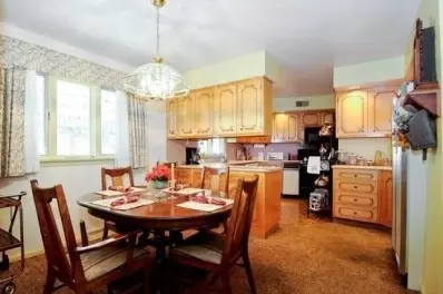 327 S Park Dr, Griffith, IN 46319 photo 5