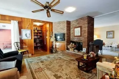 327 S Park Dr, Griffith, IN 46319 photo 3